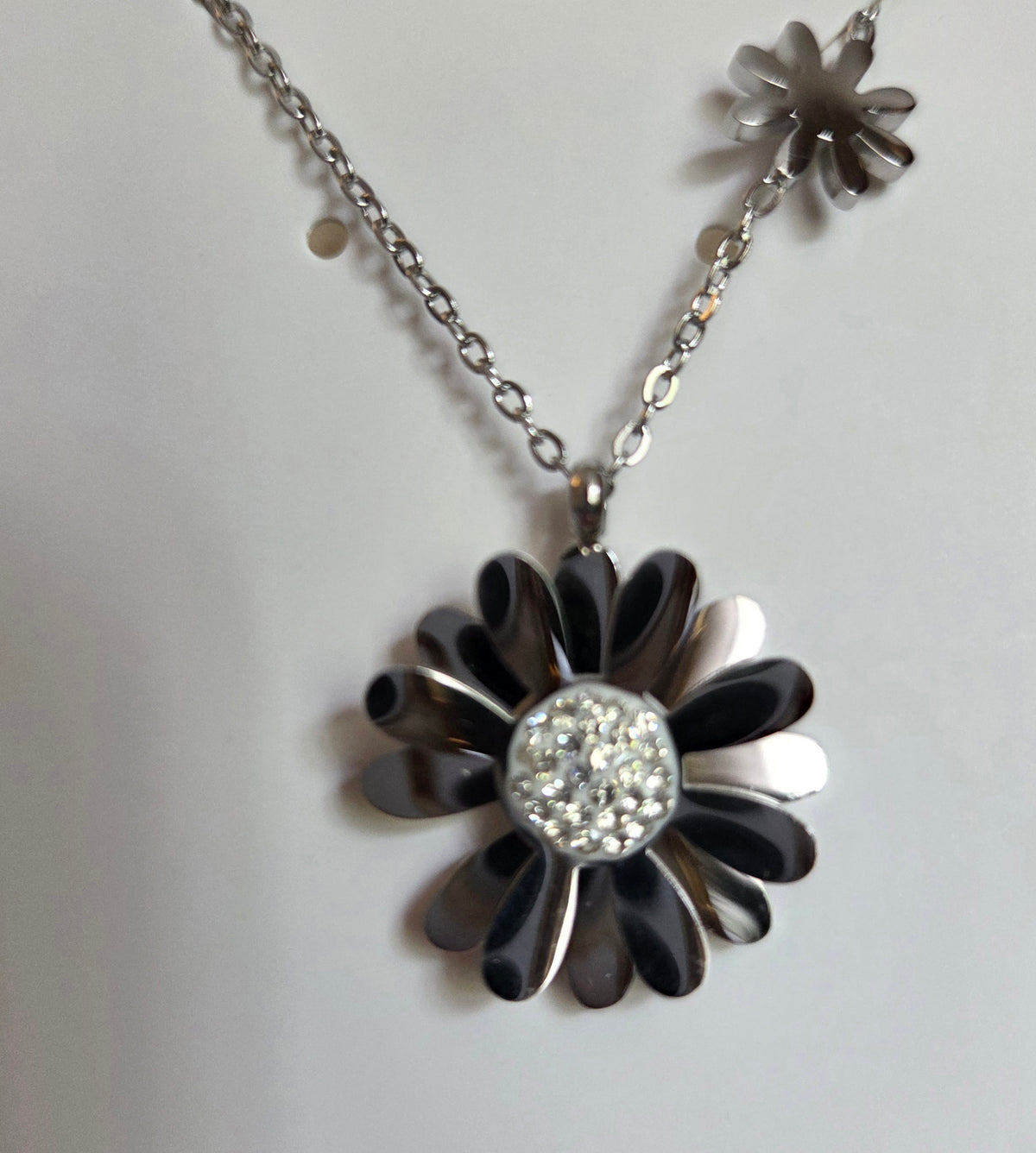 Daisy Necklace